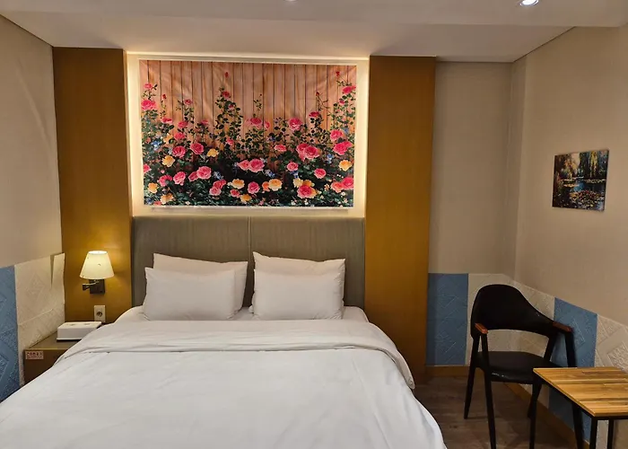 Motel New Day Gangnam Seúl